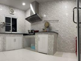 4 Bedroom House for rent at Chokchai Village 7, Nong Prue