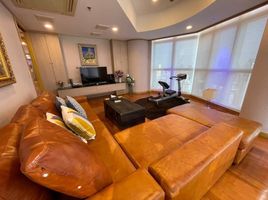 2 Bedroom Apartment for rent at Nusa State Tower Condominium, Si Lom