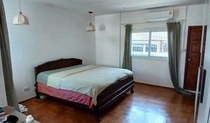 Khlong Tan, ဘန်ကောက် တွင် 4 အိပ်ခန်းများ အိမ် ရောင်းရန်အတွက်