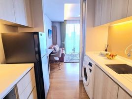 2 Bedroom Condo for rent at The Lumpini 24, Khlong Tan