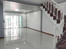 2 Schlafzimmer Reihenhaus zu verkaufen im Baan Eklada, Bang Rak Phatthana, Bang Bua Thong