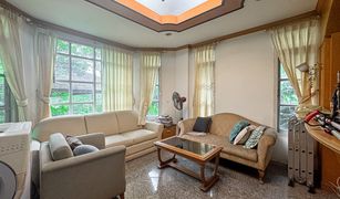 曼谷 曼磅 Ladawan Lake Colonial 3 卧室 屋 售 