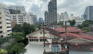 1 Bedroom Condo for sale in Khlong Tan Nuea, Bangkok Newland Condominium 
