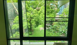 4 Bedrooms Townhouse for sale in Khlong Tan Nuea, Bangkok 