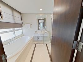 2 Bedroom Condo for sale at The Oleander, Khlong Toei Nuea, Watthana