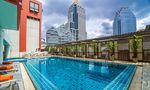 游泳池 at Bandara Suites Silom