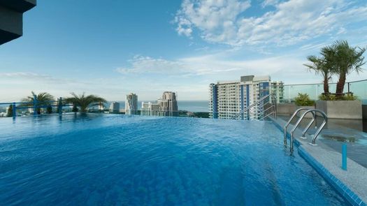 사진들 1 of the Communal Pool at The Point Pratumnak