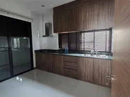 4 Bedroom House for sale in Chiang Mai, Mae Hia, Mueang Chiang Mai, Chiang Mai