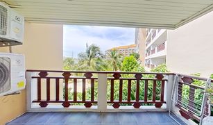 2 Bedrooms Condo for sale in Nong Prue, Pattaya Royal Hill Resort