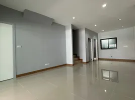 3 Bedroom Townhouse for sale at Rubik Cube, Nong Khang Phlu