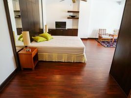 3 Schlafzimmer Appartement zu vermieten im Raintree Village Apartment, Khlong Tan Nuea