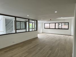 223 m² Office for sale at Le Raffine Sukhumvit 24, Khlong Tan