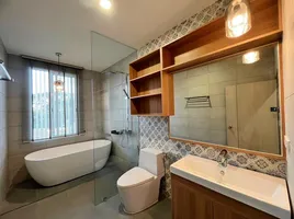 6 спален Вилла for sale in San Na Meng, Сан Саи, San Na Meng