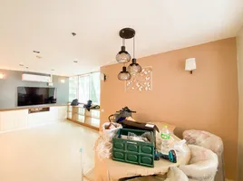 2 Bedroom Condo for sale at Asoke Place, Khlong Toei Nuea