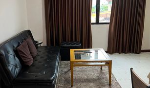 1 Bedroom Apartment for sale in Khlong Chan, Bangkok Mall Suite Serviced Apartment