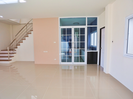 3 Bedroom House for sale at Baan Benjapol, Tha Kham