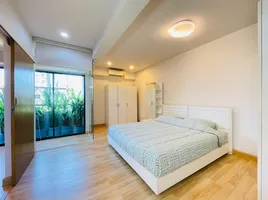 1 Bedroom Apartment for sale at Centurion Park, Sam Sen Nai