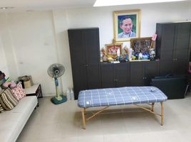 3 Schlafzimmer Reihenhaus zu verkaufen im Plus City Park Sukhumvit 101/1, Bang Chak