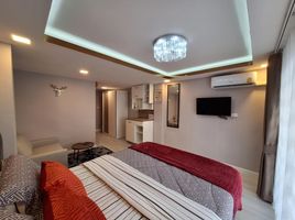 Studio Appartement zu verkaufen im Niran Condominium, Nong Prue