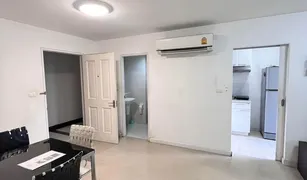 1 Schlafzimmer Wohnung zu verkaufen in Phra Khanong, Bangkok Condo One Thonglor