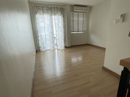 3 Schlafzimmer Reihenhaus zu vermieten im Lumpini Town Place Sukhumvit 62, Bang Chak