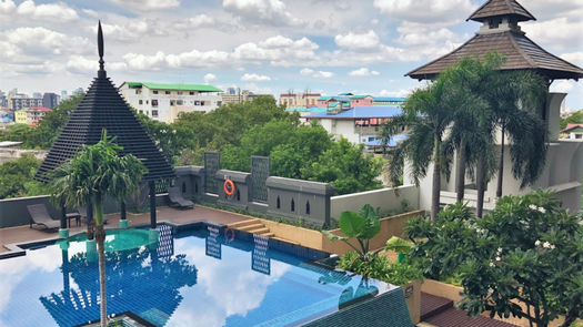 图片 1 of the Communal Pool at Vista Garden