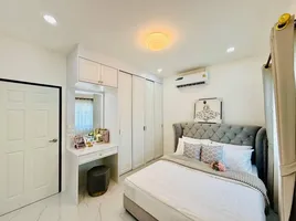 4 Schlafzimmer Villa zu verkaufen im Rattanakorn Village 18, Na Kluea