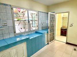 3 Bedroom House for sale at Thanathong Sweet House, Om Yai