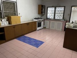 4 Schlafzimmer Haus zu verkaufen im Ban Kasemsamran 2, Phra Khanong Nuea