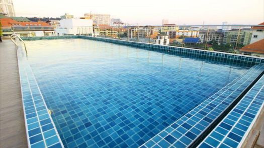 Fotos 1 of the Communal Pool at Sunset Boulevard Residence 2