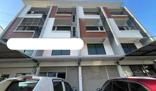 3 Bedrooms Townhouse for sale in Thepharak, Samut Prakan 