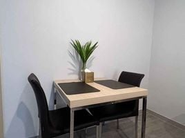 1 спален Кондо на продажу в The Shade Condo Sathorn 1, Chong Nonsi