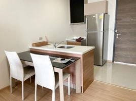 1 спален Кондо в аренду в Rhythm Sukhumvit 50, Phra Khanong