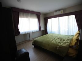 2 Schlafzimmer Appartement zu vermieten im Renova Residence Chidlom, Lumphini, Pathum Wan