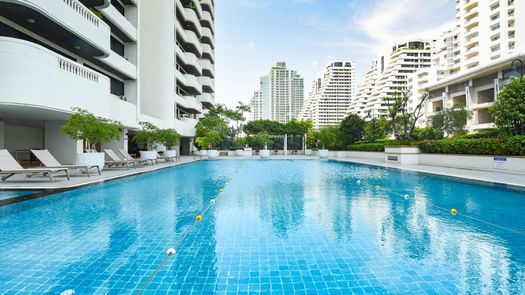 Fotos 1 of the Communal Pool at Centre Point Residence Phrom Phong