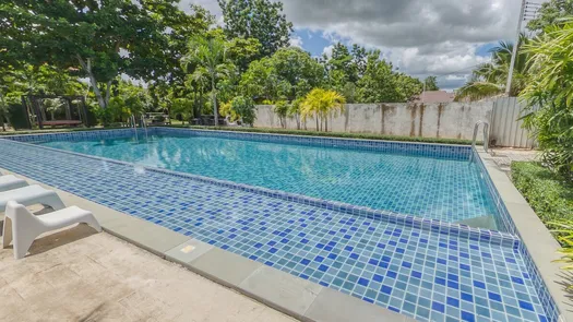 Fotos 1 of the Communal Pool at The Maple Pattaya