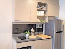 1 Bedroom Condo for rent at Oka Haus, Khlong Tan