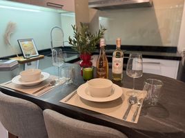 1 Schlafzimmer Appartement zu vermieten im The Crest Sukhumvit 24, Khlong Tan