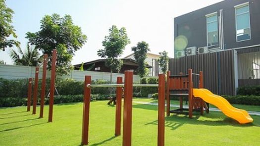 Photos 1 of the Outdoor Kids Zone at Pleno Ratchapruek-Rama 5