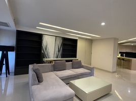 3 Bedroom Apartment for sale at Witthayu Complex, Makkasan