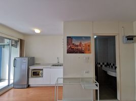 Студия Кондо в аренду в Lumpini Condo Town Rattanathibet, Bang Kraso