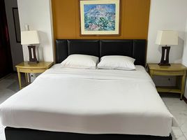 1 Schlafzimmer Wohnung zu vermieten im Mall Suite Serviced Apartment, Khlong Chan