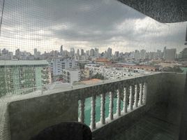 2 Schlafzimmer Appartement zu verkaufen im J.C. Tower, Khlong Tan Nuea