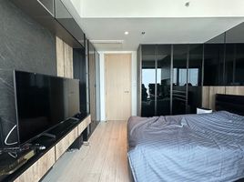 3 Bedroom Condo for rent at The Lofts Silom, Si Lom, Bang Rak