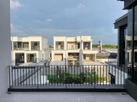 5 Bedroom Villa for sale at Malton Gates Krungthep Kreetha, Saphan Sung, Saphan Sung