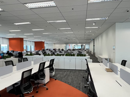 6,883.89 m² Office for rent at SINGHA COMPLEX, Bang Kapi, Huai Khwang