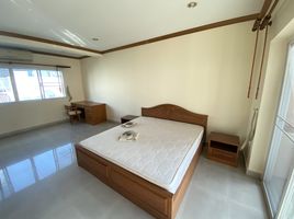 2 Schlafzimmer Wohnung zu vermieten im El Patio, Khlong Toei Nuea