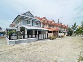 3 Bedroom Townhouse for sale at Baan Pruksa 33 Bangbuathong, Bang Mae Nang, Bang Yai