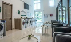 Фото 2 of the Laundry Facilities / Dry Cleaning at Arcadia Beach Continental