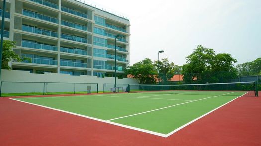 รูปถ่าย 2 of the Tennis Court at ดิ แอลเลแกนซ์